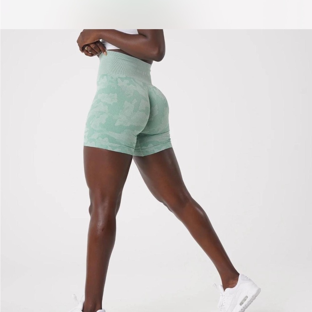 Nvgtn shorts